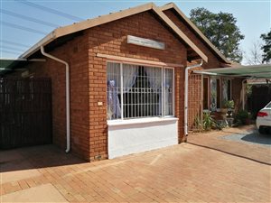 3 Bed House in Mayberry Park