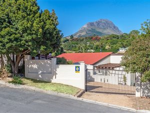 3 Bed House in Heldervue
