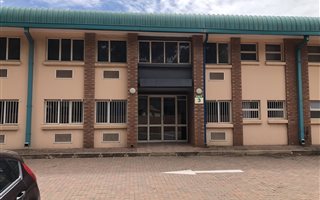 1104 m² Industrial space in Wychwood
