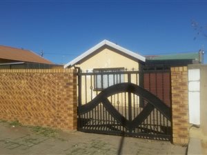 4 Bed House in Emdeni