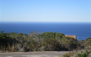 980 m² Land available in Village On Sea