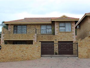 4 Bed Townhouse in North Riding