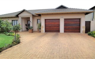 12 Bedroom Duplex in Zambezi Country Estate