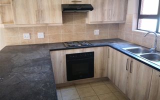 2 Bedroom Apartment in Wilgeheuwel
