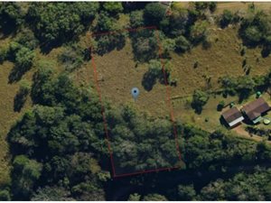 3800 m² Land available in Crestholme