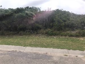 863 m² Land available in St Francis Bay