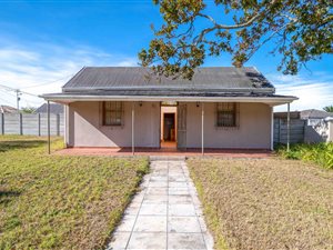 2 Bed House in Wynberg