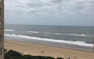 2 Bedroom Apartment in Amanzimtoti