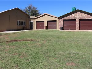 2.5 ha Farm in Vyfhoek