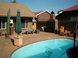 3 Bed Townhouse in Birchleigh