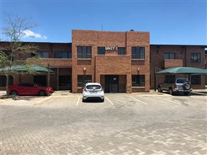 2700 m² Industrial space in Montana Park