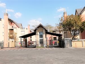1 Bed Apartment in Clubview