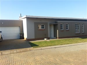 3 Bed Townhouse in Waterval East
