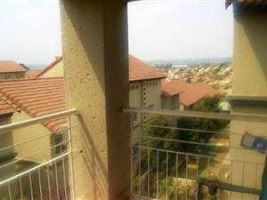2 Bed Townhouse in Jackal Creek Golf Estate