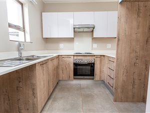 3 Bed Duplex in Montana