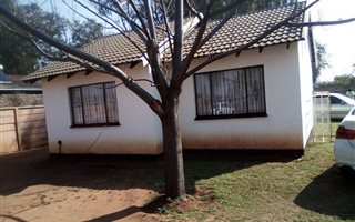 2 Bedroom House in Lenasia