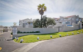 3 Bedroom Apartment in Van Riebeeckstrand