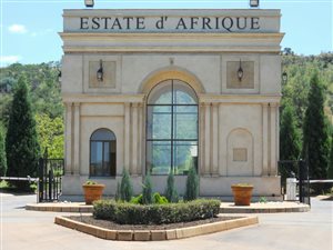 776 m² Land available in Estate D Afrique