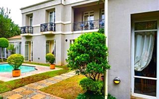 5 Bedroom Simplex in Silver Lakes Golf Estate