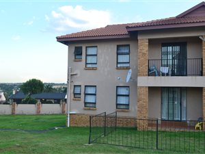 2 Bed Townhouse in Grobler Park
