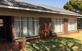 3 Bedroom House in Dennesig