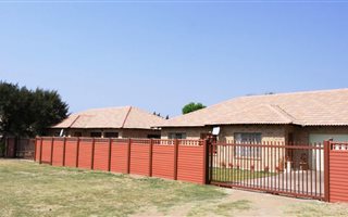 3 Bedroom Townhouse in Modimolle