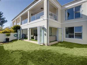 3 Bed Townhouse in Bryanston West