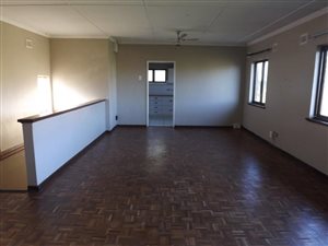 3 Bed House in Carrington Heights