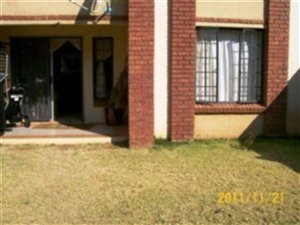 2 Bed Townhouse in Mooikloof Ridge