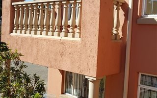 2 Bedroom Apartment in Rembrandt Park