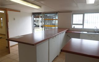 286 m² Office Space in Alton