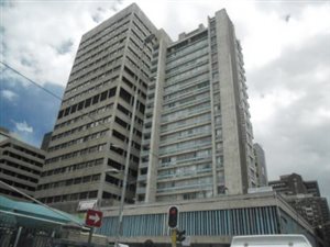 Bachelor apartment in Johannesburg Central