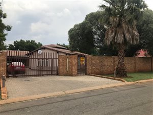 4 Bed House in Dersley