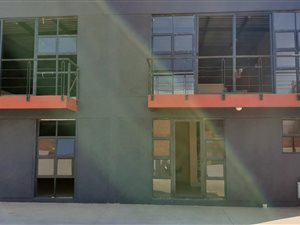 721 m² Industrial space in Pomona