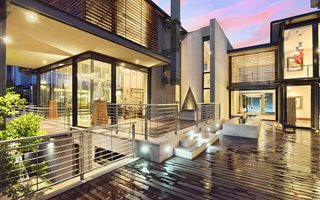 6 Bedroom House in Waterfall Equestrian Estate