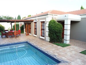 3 Bed House in Kyalami Ridge