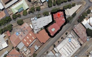 900 m² Commercial space in Hilton