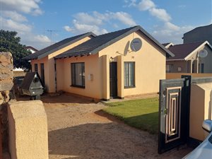 2 Bed House in Vosloorus