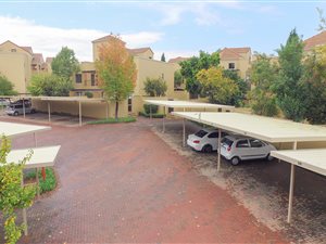 2 Bed Apartment in Sunninghill