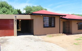 4 Bedroom Townhouse in Crown Gardens