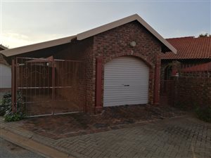 2 Bed Apartment in Meiringspark