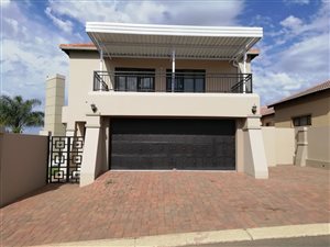 4 Bed House in Amberfield Valley
