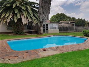 4 Bed House in Bardene