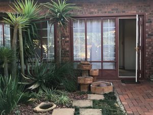 5 Bedroom House in Garsfontein