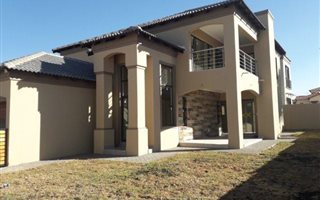 4 Bedroom House in Summerset
