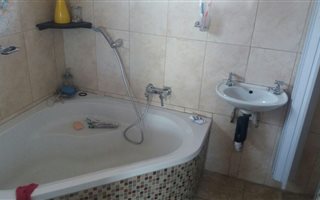 3 Bedroom House in Sandania