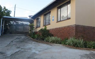 3 Bedroom House in Gamalakhe A
