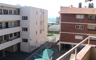 2 Bedroom Flat in Amanzimtoti