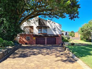 4 Bed House in Observation Hill