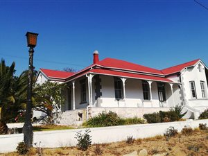 5 Bed House in De Rust